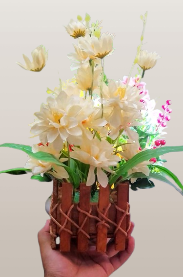 Flower showpiece white